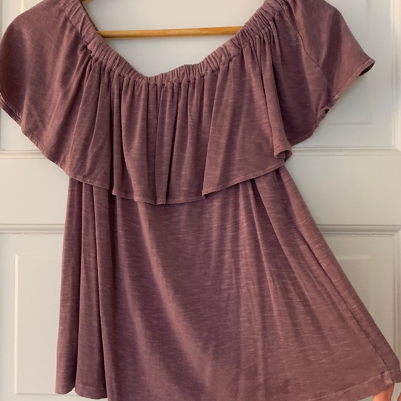 American Eagle Soft and Sexy Off The Shoulder Top - Picture 2 of 4